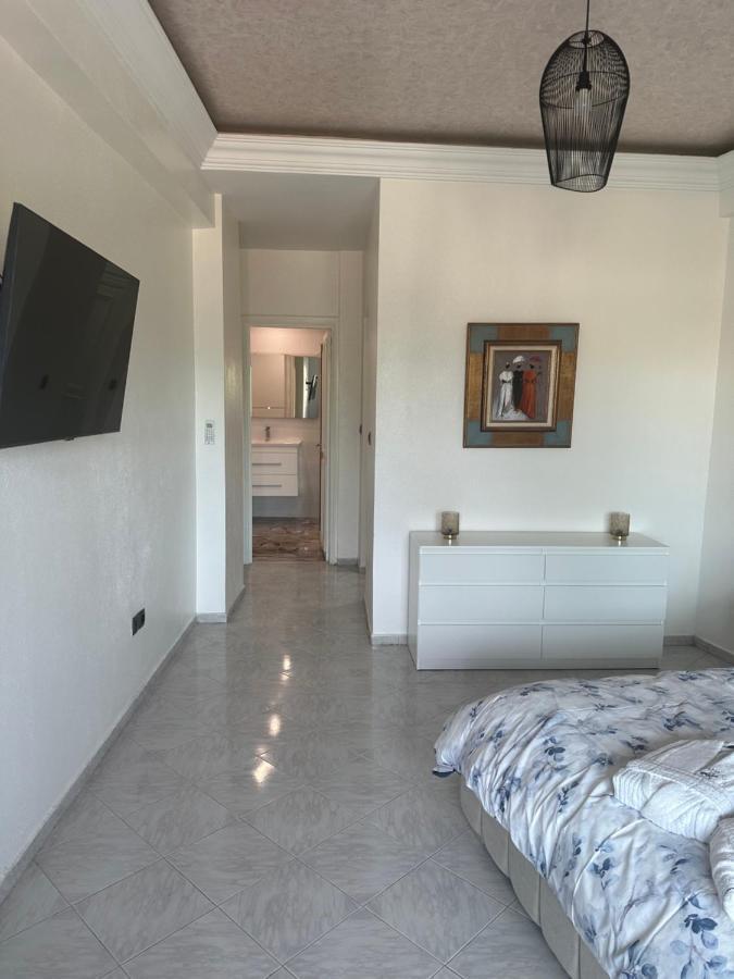 Appartements Nia Confort, Plein Centre Ville, Avec Terrasse Fez Bagian luar foto